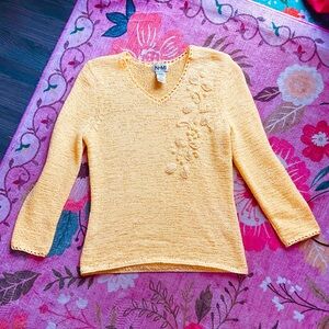 Nomi Yellow V-Neck Sweater with Floral Embroidery